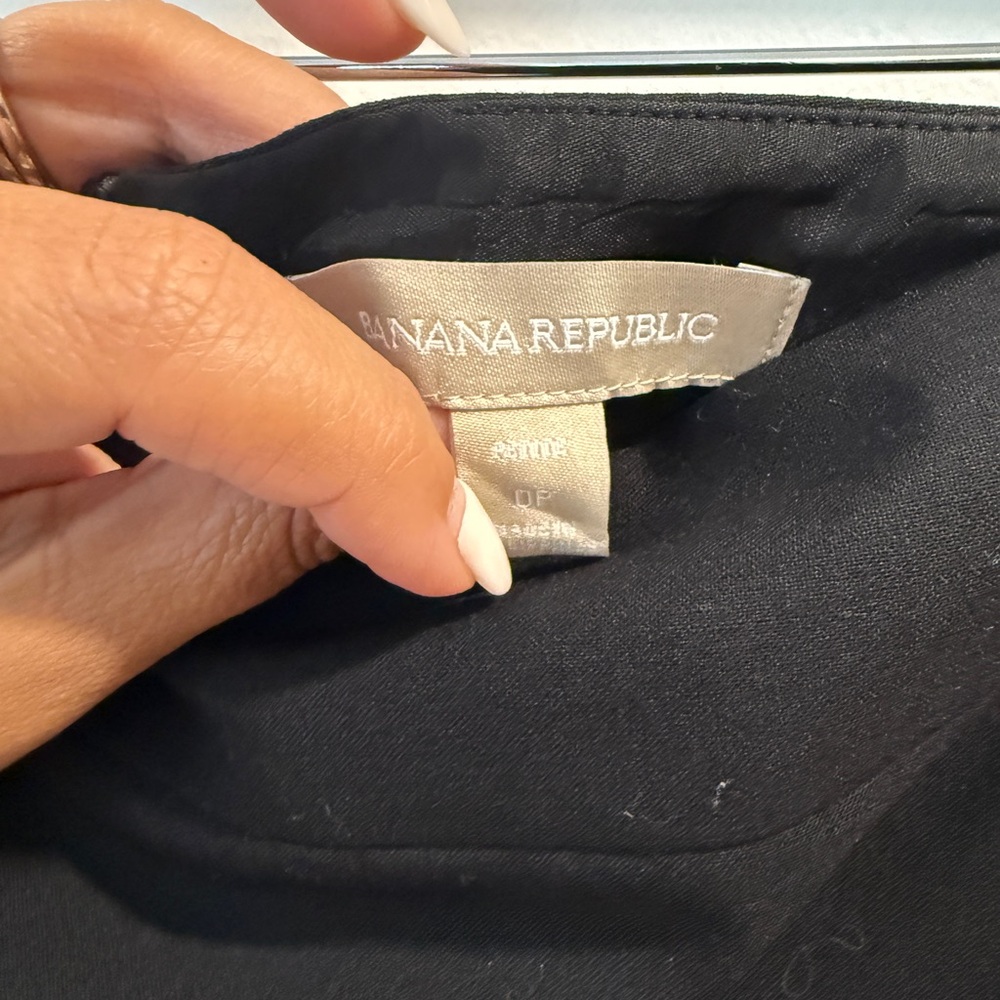Banana Republic Black Pencil Skirt - Picture 5 of 8